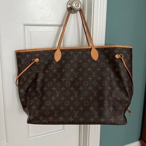 Louis Vuitton Neverfull GM with fuchsia lining